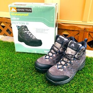 Men’s Ozark Trail Waterproof Hiking Boots Size 8